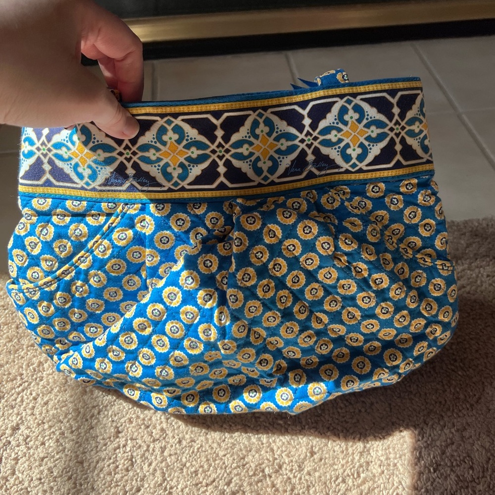 VERA BRADLEY Blue and Yellow Patterned Tote Bag w/ Front Pockets - Picture 5 of 13